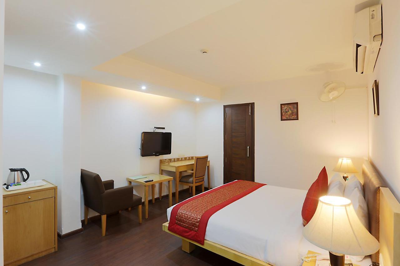 ניו דלהי Hotel Arch Plaza - Near Yashobhoomi Convention Centre Dwarka מראה חיצוני תמונה