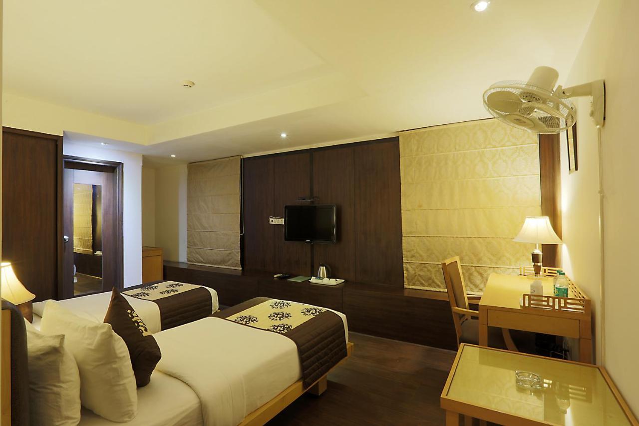 ניו דלהי Hotel Arch Plaza - Near Yashobhoomi Convention Centre Dwarka מראה חיצוני תמונה