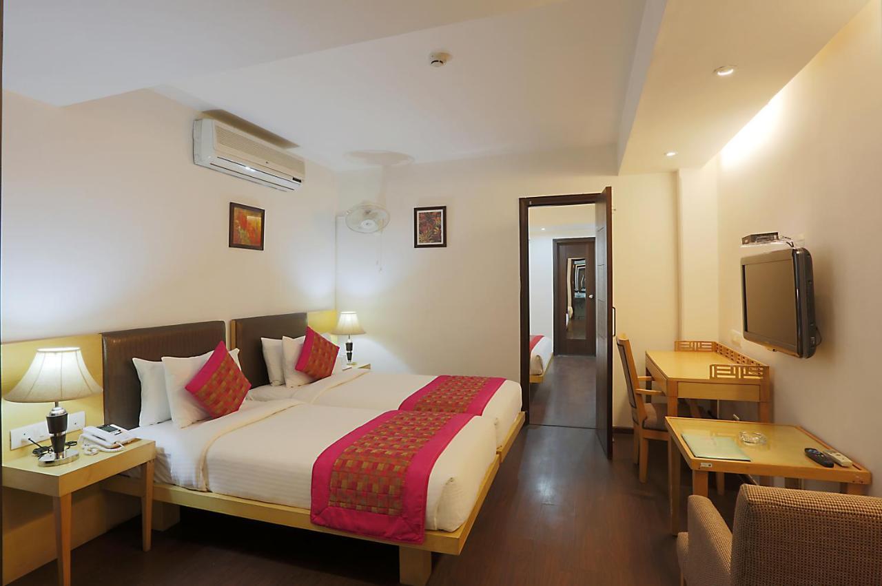 ניו דלהי Hotel Arch Plaza - Near Yashobhoomi Convention Centre Dwarka מראה חיצוני תמונה