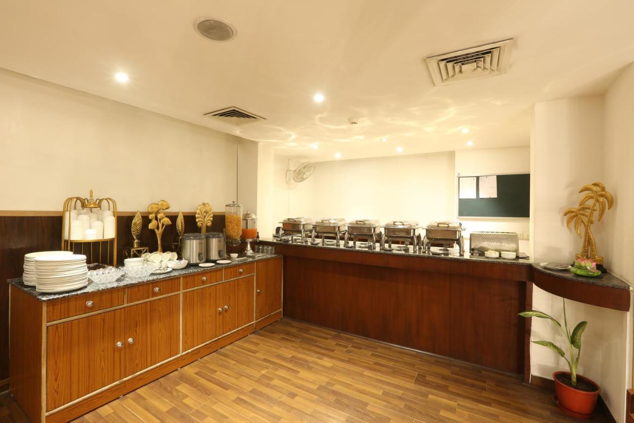 ניו דלהי Hotel Arch Plaza - Near Yashobhoomi Convention Centre Dwarka מראה חיצוני תמונה